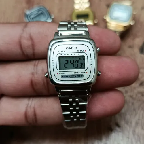 Relógio Casio Digital Retrô Prata