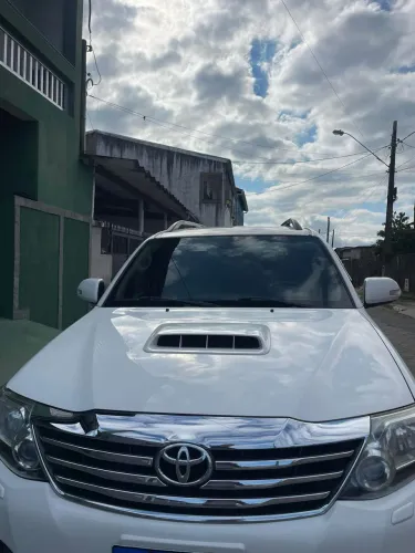 Toyota Hilux SW4 SRV D4-d 4X4 3.0 TDI Dies. AUT 2014