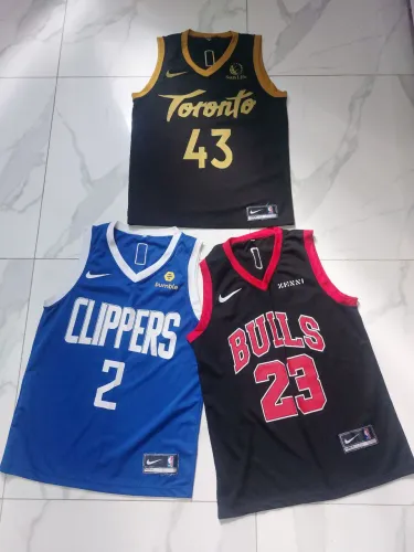 3 Camisas de Basquete - Toronto Raptors, LA Clippers e Chicago Bulls