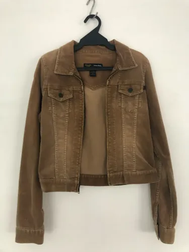 Jaqueta Abercrombie marrom tamanho P importado