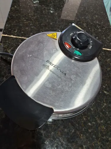 Máquina Wafle Britânia