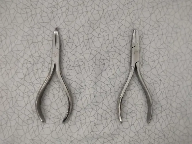 10 Alicates ortodônticos 