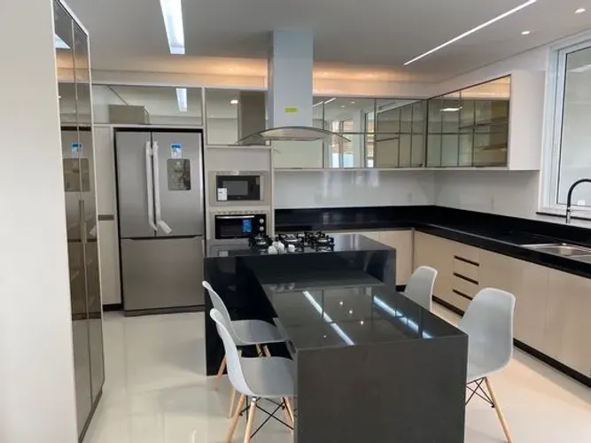 more em apartamento tipo studio ou 1 quarto com mobilidade e prox ao centro e zona sul !