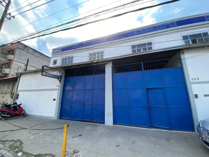 Galpão 578m, localizado na Rua João de Paula Fonseca, J. América, próximo Rodovia P. Dutra