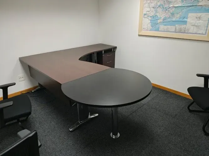 Mesa para escritório modelo Presidente