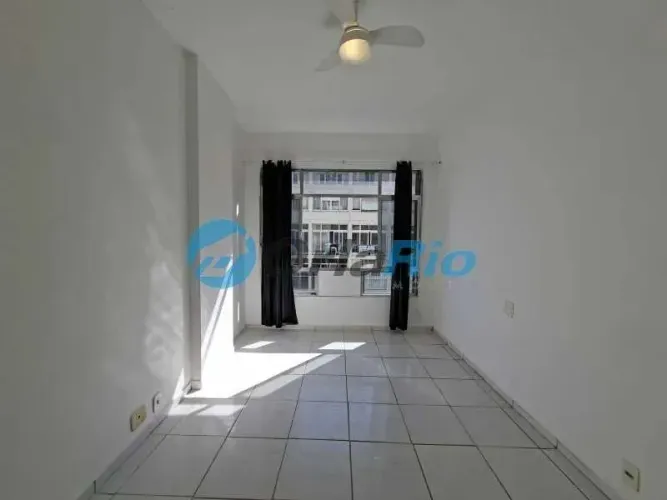 CONJUGADO EM COPACABANA