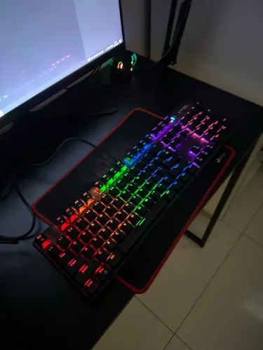 Teclado gamer mecânico Bright