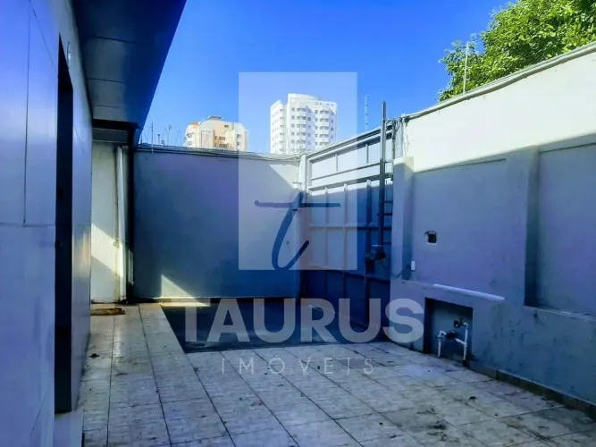 Sobrado comercial para comprar ou alugar na Indianópolis, 4 salas, 4 vagas, 119 m².