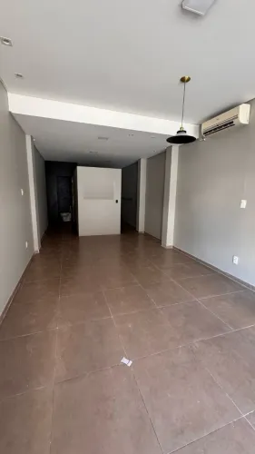 Locação Comercial  - Sala com 40m²  e 1 banheiro  - Barra Norte - Balneário Camboriú 