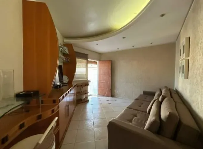 Casa no Bairro Nordeste com 3 quartos IICXX23