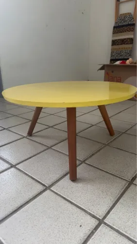 Mesa de Centro Redonda Amarela
