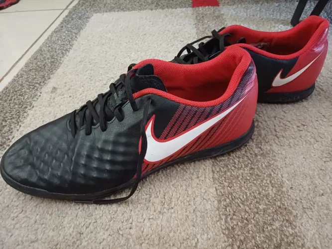 Chuteira futsal Nike 44