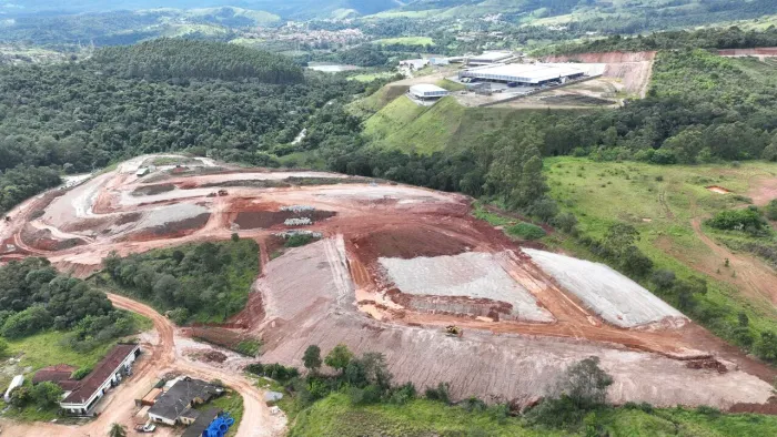 Lotes a partir de 300 m²,  em condômino fechado na região de Pirapora B. Jesus, Santana de