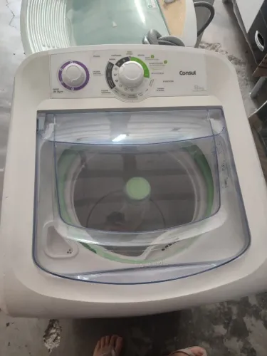 Máquina de lavar bem conservada