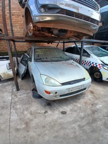 Sucata Ford Focus 2000 2001