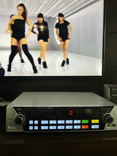 Karaoke Profissional Coreano Tj Media TKR-304K 