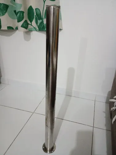 Pé de alumínio para mesa.baixo 50$.