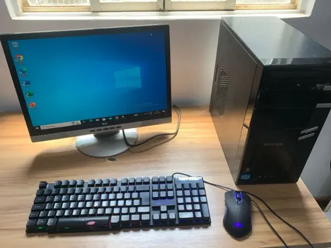Computador Desktop intel corel 2 - 4 GB Monitor c/ audio, wifi, teclado gamer mouse s/fio