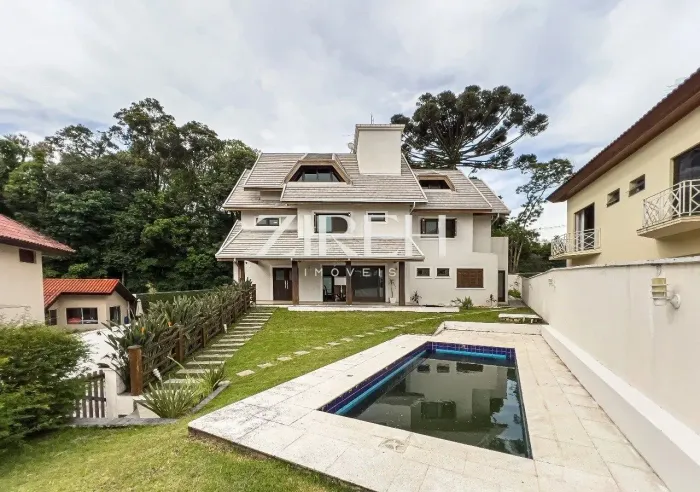 CASA À VENDA COM PISCINA, ELEVADOR, 5 VAGAS CONDOMÍNIO FECHADO NO CAMPO COMPRIDO