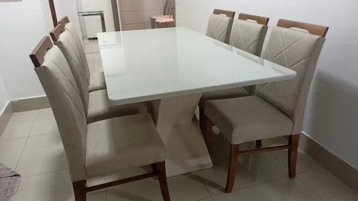 Mesa de Jantar Branca 6 lugares de madeira completa