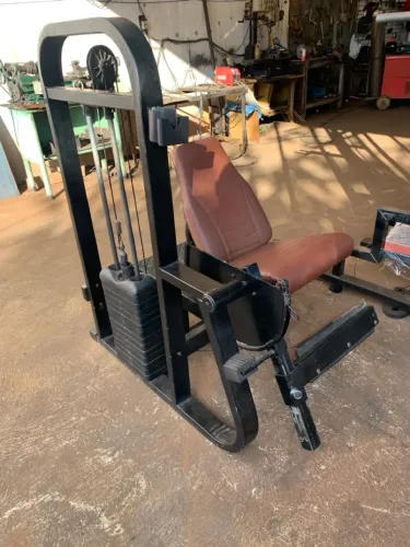 Aparelho de Musculação - extenssora