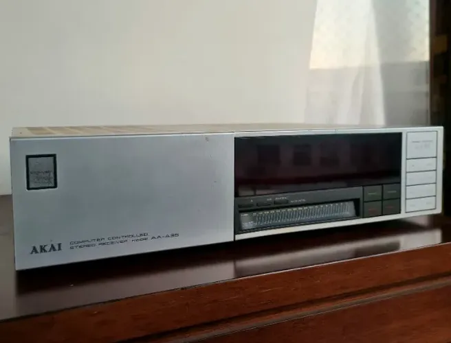 Receiver Vintage Akai AA-A35