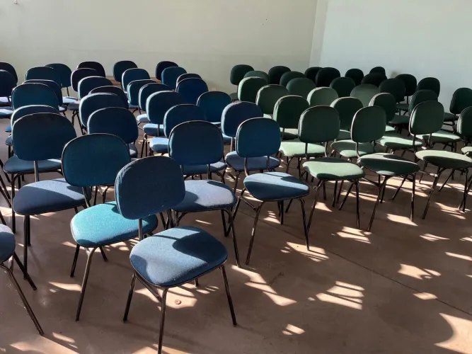 Conjunto de Cadeiras para Escritório - 40 Peças
