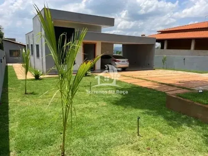 Sitio em Rio Manso - MG Toda a construção com acabamentos de primeira Linda vista para exi