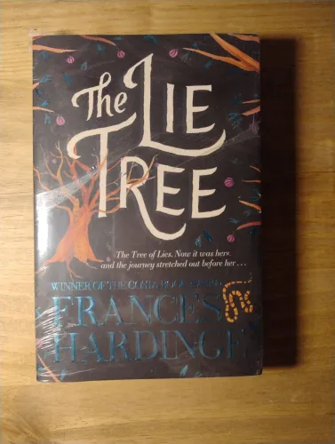 The Lie Tree - Frances Hardinge. LACRADO!