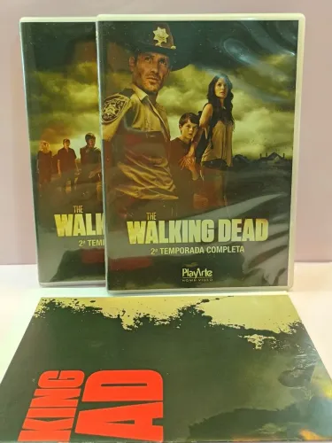Box The Walking Dead 2 Temporada completo com pôster!
