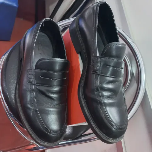 Sapatos Zara Loafer de Couro Preto - Nr.40