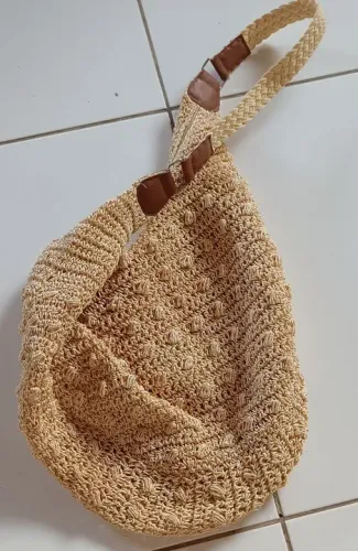 Bolsa  de praia de crochê por 100 reais