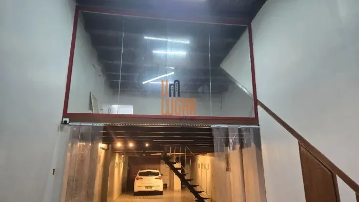 Um Lugar Imóveis aluga salas comerciais semi-mobiliadas, ideal para escritórios na Avenida