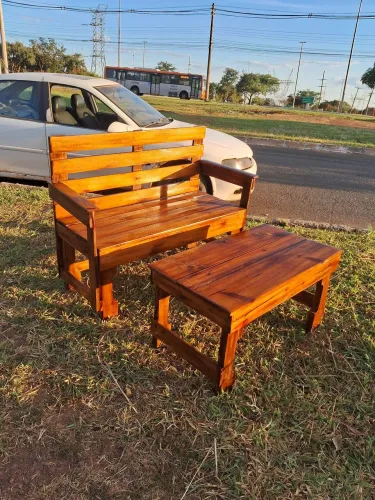 Banco namoradeira feito com palete
