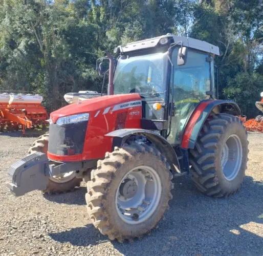Trator Massey Ferguson - MF 4707. Fabricação 2023