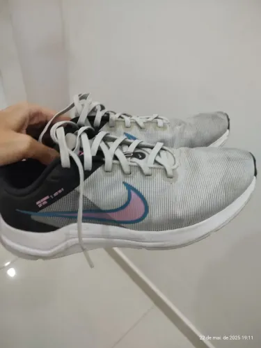 Tenis Nike Downshifter 12 Cinza C/rosa original 