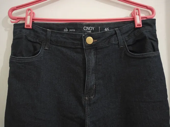 Calça Jeans Boca de Sino 46