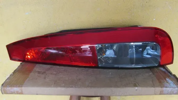Lanterna Ford Fiesta Hatch 2008 A 2013 18022719