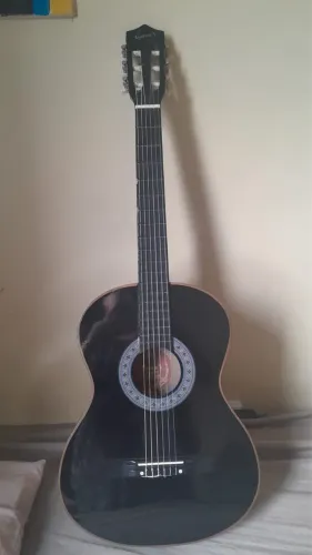 Violão de nylon Evolux V, na garantia