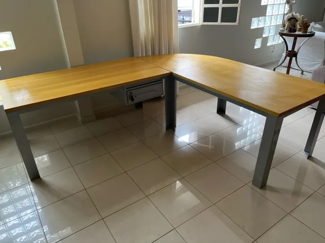 Mesa de Escritório Canto em L com Gaveta tok stok
