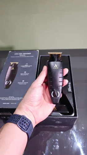 Máquina de cortar cabelo andis gtx exo