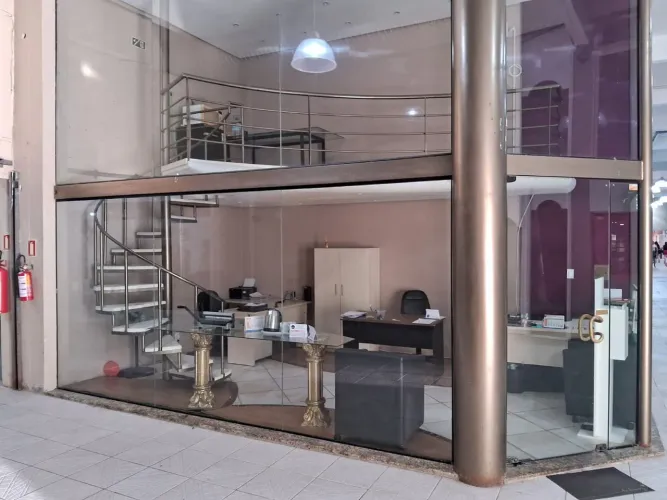 Sala comercial com mezanino Figueiras Office