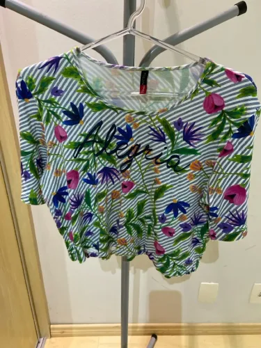 Blusa Feminina Floral Alegria