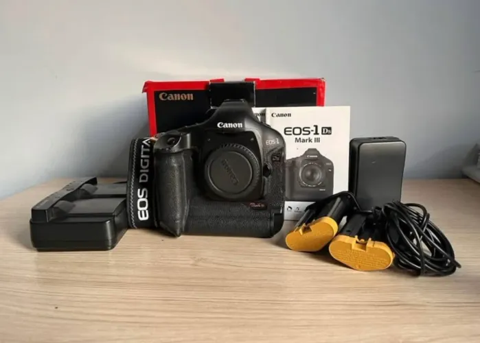 Câmera Cânon EOS 1DS Mark III DSLR (Full Frame)