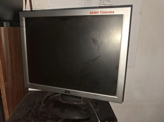 Monitor 15" polegadas semp toshiba