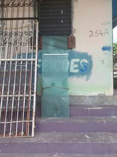 Portão de ferro