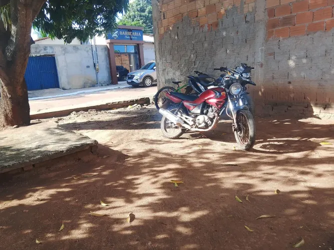Estou vendendo essa vermelhinha aí qualquer 4.500 pode levar 