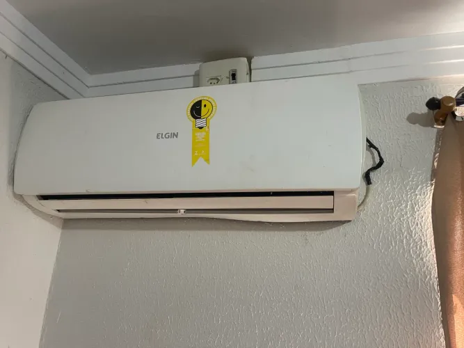 Ar condicionado 500,00 pra vender logo