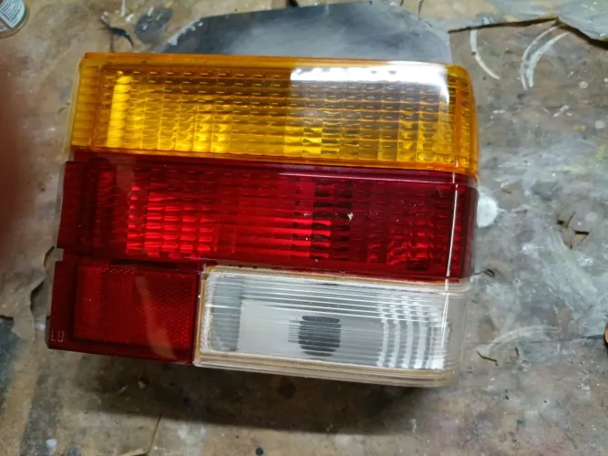 Lanterna traseira direita Chevette 83/86