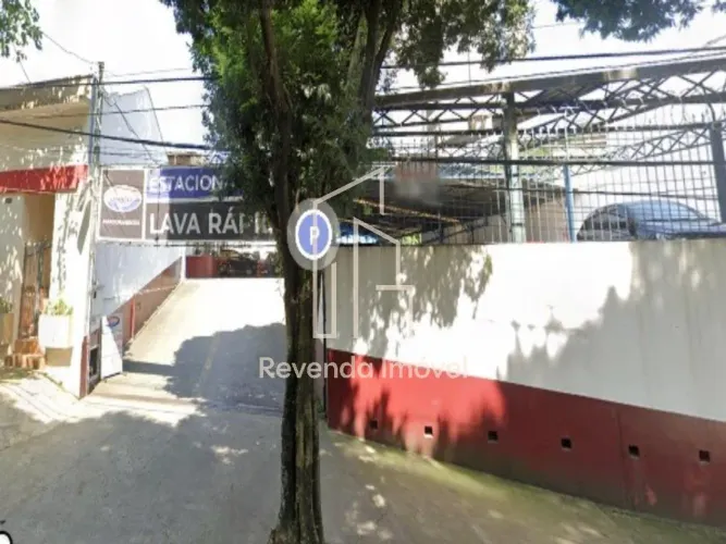 Ampla área de galpão comercial na Rua Tanabi - Espaço perfeito para o seu negócio!